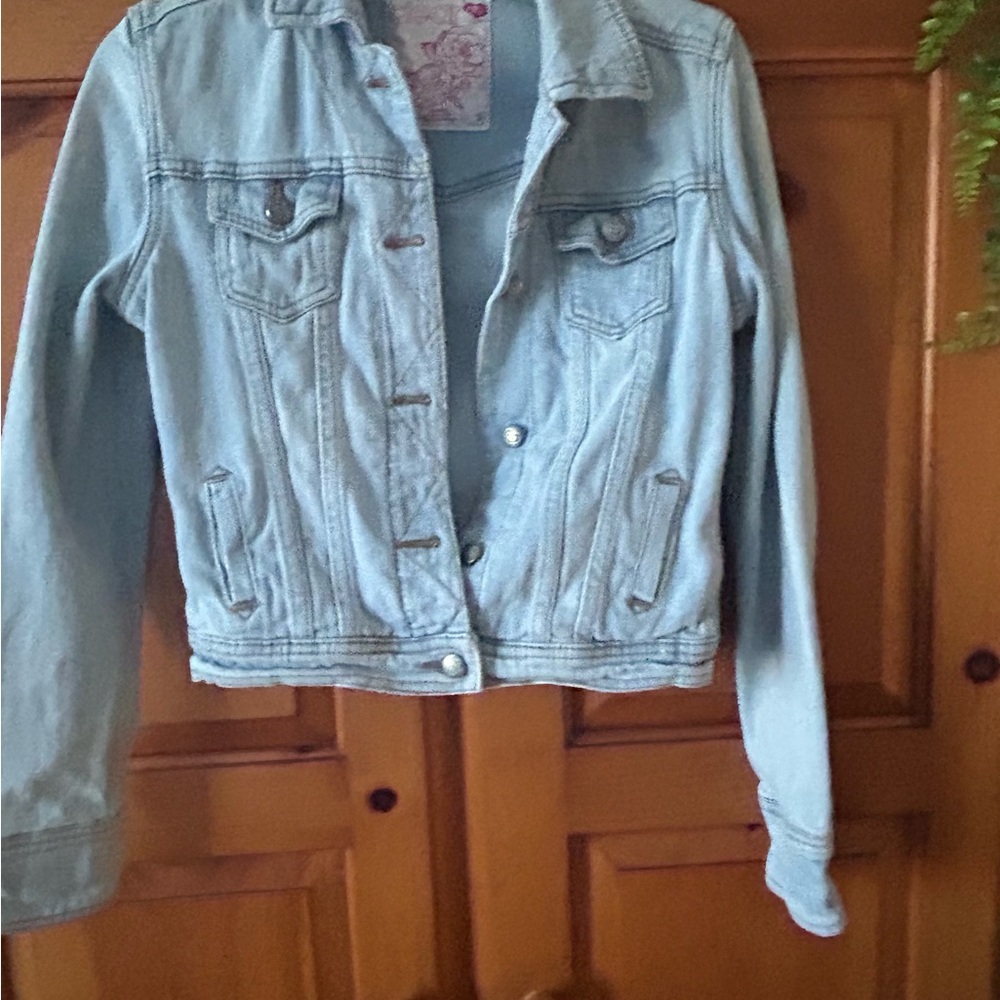 DEAR A&B AMANDA BYNES LIGHT BLUE DENIM JEAN JACKET